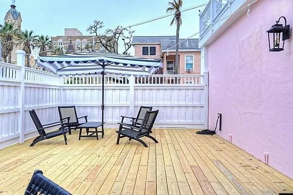 Room 7 Oleander Hotel Walk To Cruise Terminal, Restaurants & The Strand
